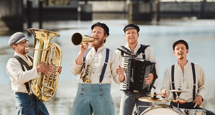 In Büsum ist was los! Frisches am Meer: KULTUR.SOMMER.GARTEN. und Wattenlaufen mit Musik