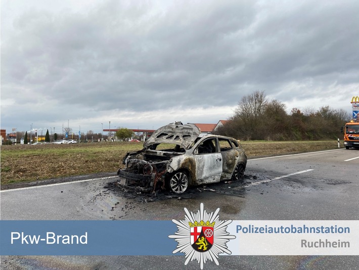 POL-PDNW: Polizeiautobahnstation Ruchheim - Pkw Brand auf der A6 in der Ausfahrt Grünstadt