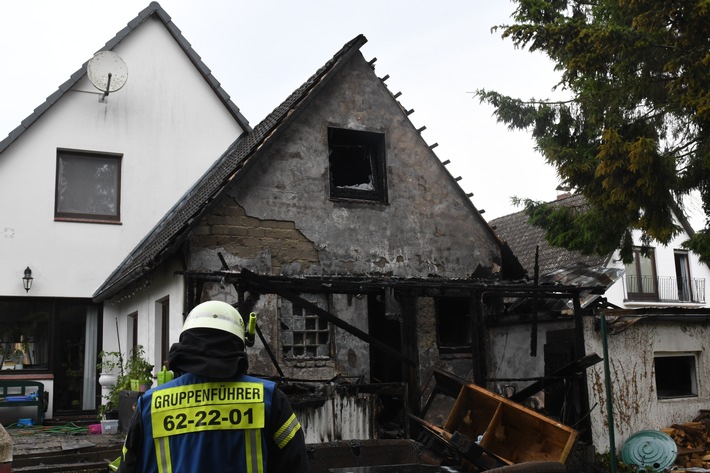 FW-PI: Brande-Hörnerkirchen: Feuerwehr rettet Einfamilienhaus vor Feuer