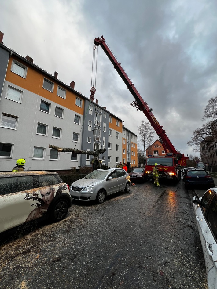 FW Hannover: Sturmeinsätze