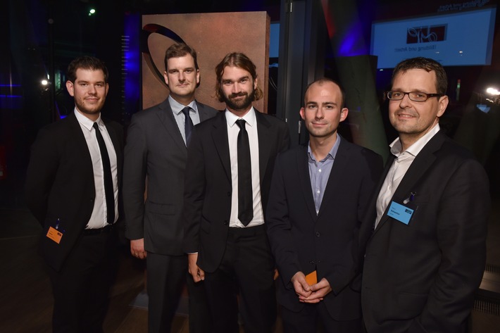 Deutscher Journalistenpreis: Doppelsieg für das Investigativ-Team der Süddeutschen Zeitung / djp-Trophäen für impulse, manager magazin, WiWo und Die Zeit