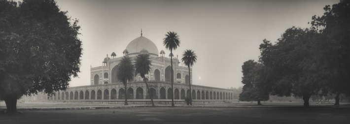 Photographieausstellung ENCHANTED PLACES von Silke Lauffs: Die Galerie Bernheimer (Haldenstr. 11, Luzern) zeigt vom 14.2. bis 03.05.14 die erste Einzelausstellung der Berliner Künstlerin in der Schweiz