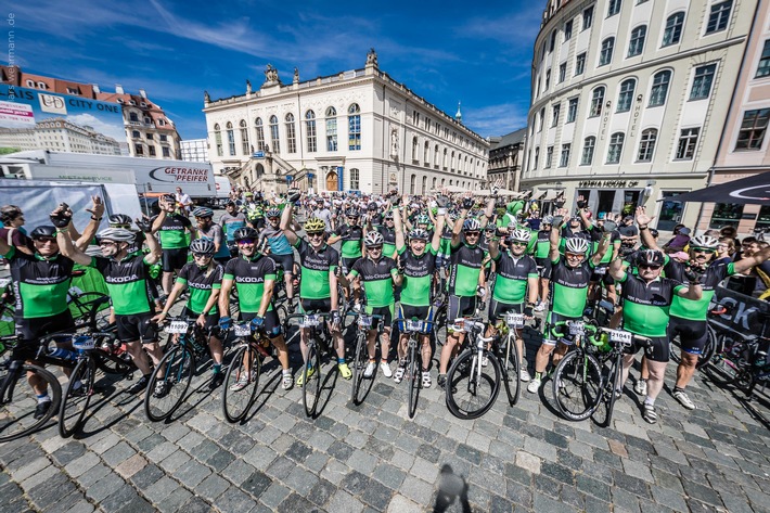 SKODA mobilisiert das Velorace Dresden als Hauptsponsor, Namensgeber und Fahrzeugpartner (FOTO)