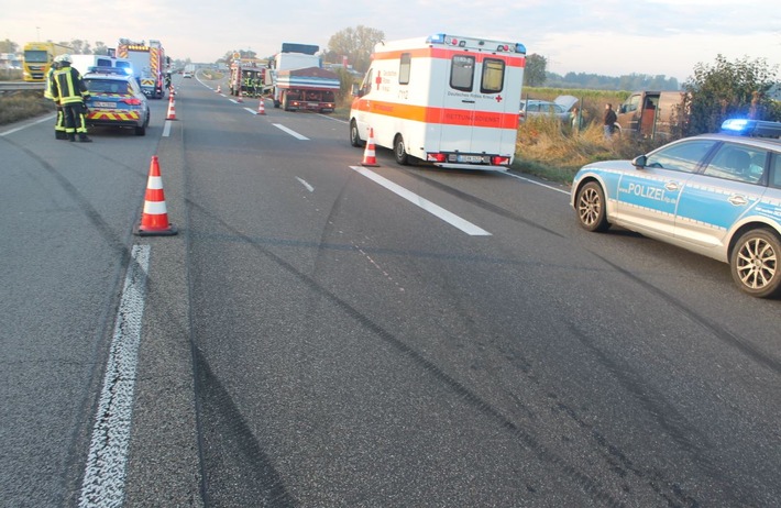 POL-PDLD: A65/Höhe Venningen - Verkehrsunfall löst Stau aus