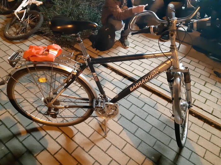 BPOLI-OG: Fahrraddieb beim Bahnhof geschnappt/ Bundespolizei sucht rechtmäßigen Eigentümer