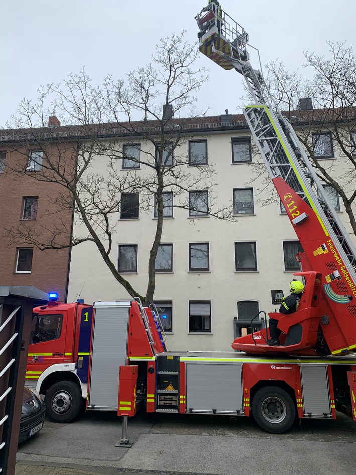 FW-GE: Küchenbrand in Bulmke-Hüllen -Wohnungsinhaberin verletzt-