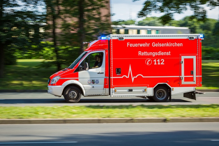 FW-GE: Folgenschwerer Verkehrsunfall auf der Feldhauser Straße
