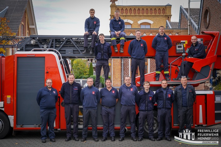FW Hennef: Lehrgang für Drehleiter - Maschinisten bei der Feuerwehr Hennef