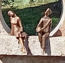 POL-MA: Mannheim: Unbekannte stehlen Bronzefiguren vom Friedhof-Zeugenaufruf