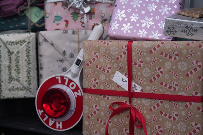 HZA-SW: Weihnachten und Black Friday - Das Hauptzollamt Schweinfurt gibt Hinweise zu Bestellungen und Geschenken aus dem Ausland