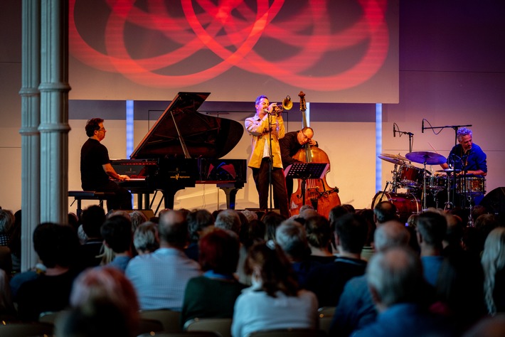 &quot;So etwas muss es öfter geben!&quot;: Begeisterte Reaktionen bei erfolgreicher Festival-Premiere von SHALOM-MUSIK.KOELN / Eine Woche lang konnten Besucher*innen jüdische Musik in Köln erleben