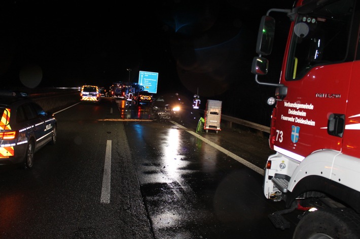 POL-PDLD: Neustadt - Schwerer Verkehrsunfall auf der A65