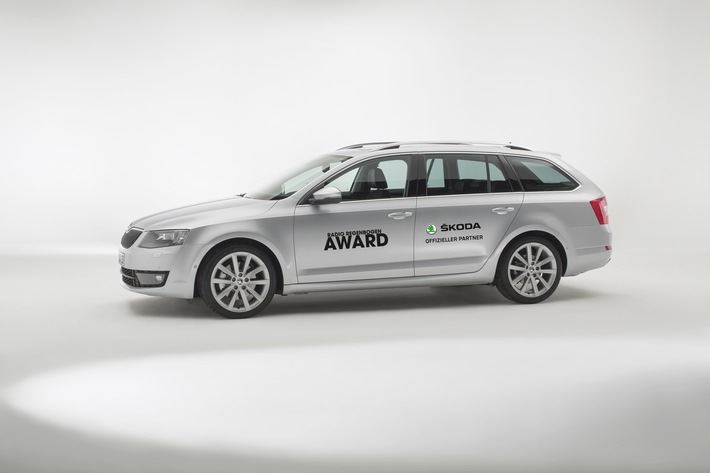 SKODA VIP-Shuttles fahren die Stars zum Radio Regenbogen Award 2015 (FOTO)