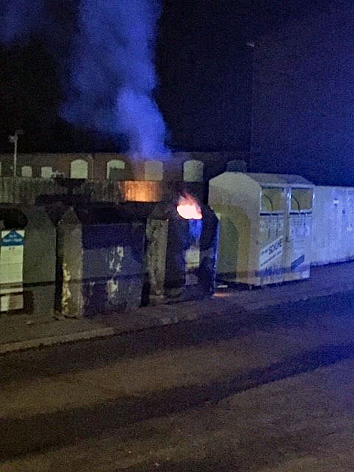 POL-ME: Papiercontainer in Brand gesetzt - die Polizei ermittelt - Mettmann - 2103038
