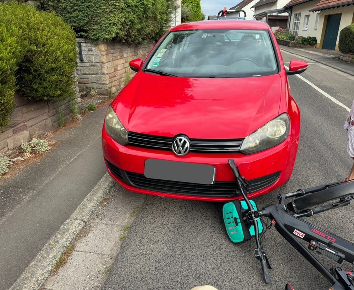 POL-PDLD: Radfahrerin verletzt