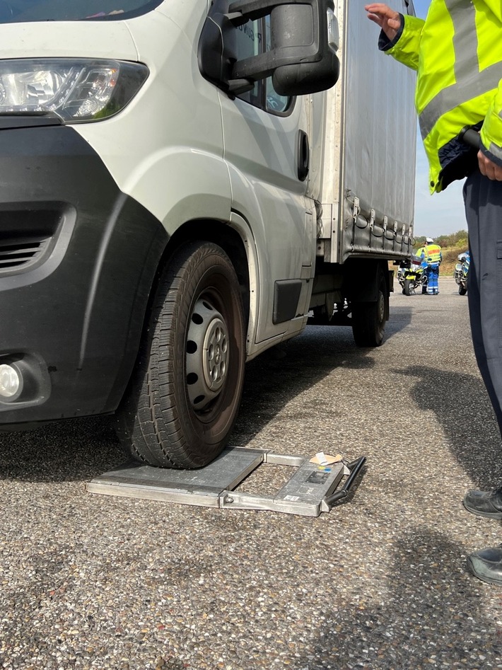 POL-LB: Trucker-Safety-Week: "Schwergewichte" im Fokus