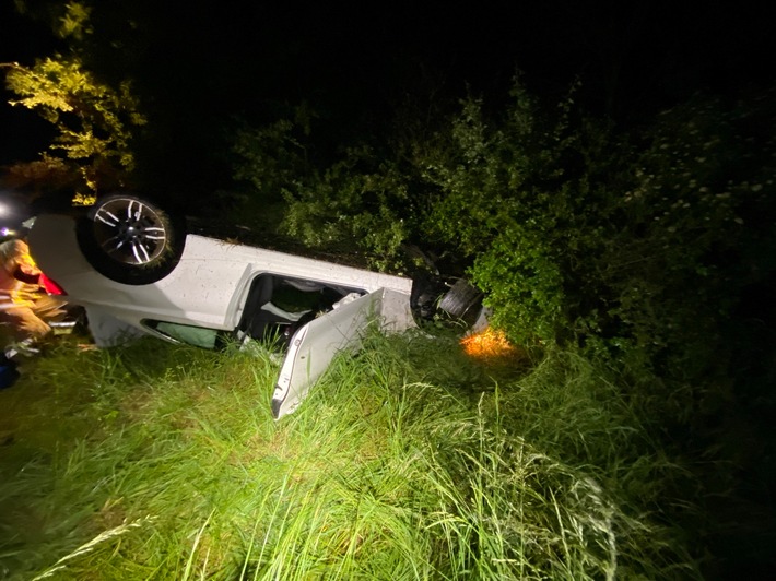 POL-PDNW: Autofahrer bei Unfall schwer verletzt