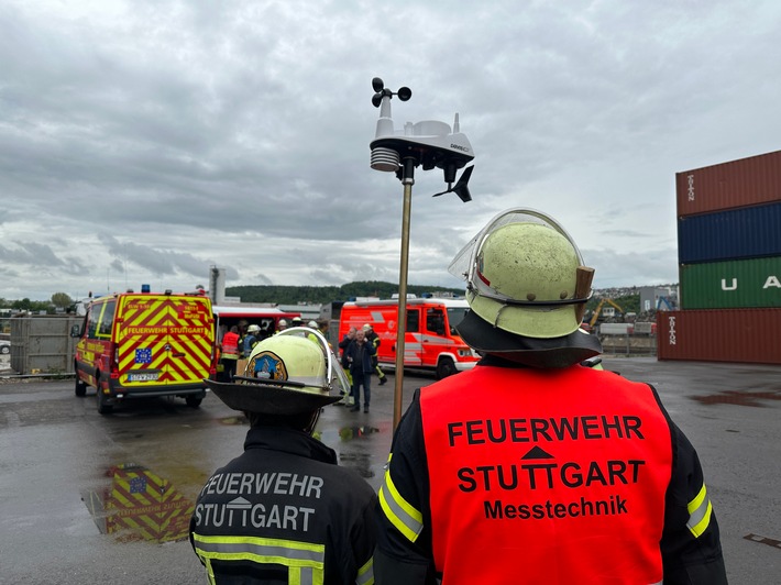 FW Stuttgart: Gasgeruch führt zu Messeinsatz der Feuerwehr