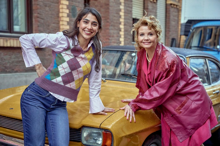 „Für Euch“ (AT): Mutter-Tochter Geschichte voller Mut, Willenskraft und Humor - / Annette Frier & Hannah Gharib in den Hauptrollen