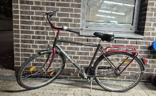 POL-LG: ++ Flamme kommt aus Zuckerrübenfeld - defekte Gasleitung ++ schwere Motorradunfälle auf Bundesstraße 195: Motorradfahrerin verliert Kontrolle und verunfallt schwer ++ Fahrrad sichergestellt ...