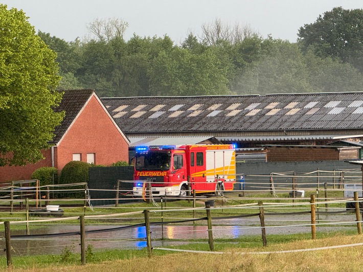 FFW Schwalmtal: Unwetterlage in Schwalmtal - Feuerwehr rückt zu 13 Einsätzen aus