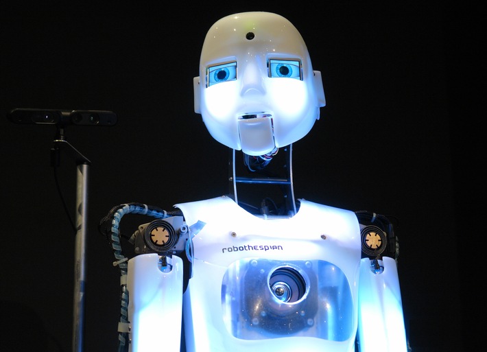 Roboter erobern DASA Arbeitswelt Ausstellung / Ankündigung &quot;Die Roboter. Eine Ausstellung zum Verhältnis von Mensch und Maschine&quot; vom 21. November 2015 bis 25. September 2016