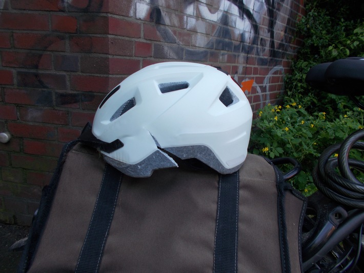 POL-NE: Das Tragen eines Helms kann Leben retten