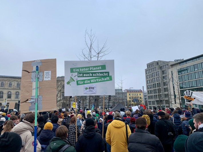 Nachhaltige Wirtschaft setzt ein Zeichen für Klimaschutz / Bundesverband Nachhaltige Wirtschaft beteiligt sich am globalen Klimastreik