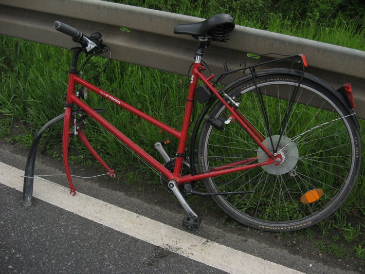 POL-HI: Mit gestohlenem Fahrrad verunglückt