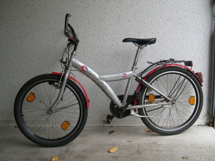 POL-NI: Wem gehoert das Fahrrad ? -Bild im Download-