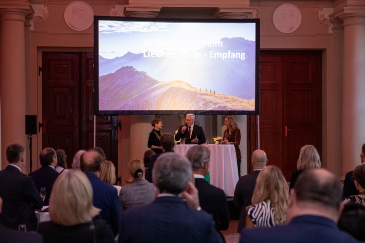 Regierungschefin Brigitte Haas und Regierungschefin-Stellvertreterin Sabine Monauni zu Besuch in Wien