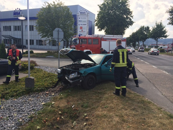 FW Lügde: Technische Hilfe nach Verkehrsunfall