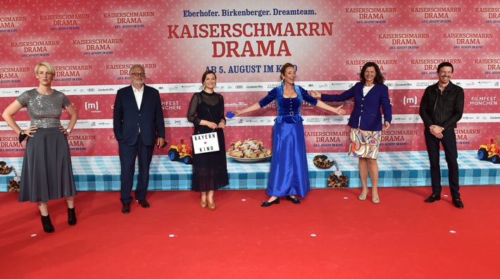 KAISERSCHMARRNDRAMA feiert umjubelte Weltpremiere zur Eröffnung des 38. Filmfest München