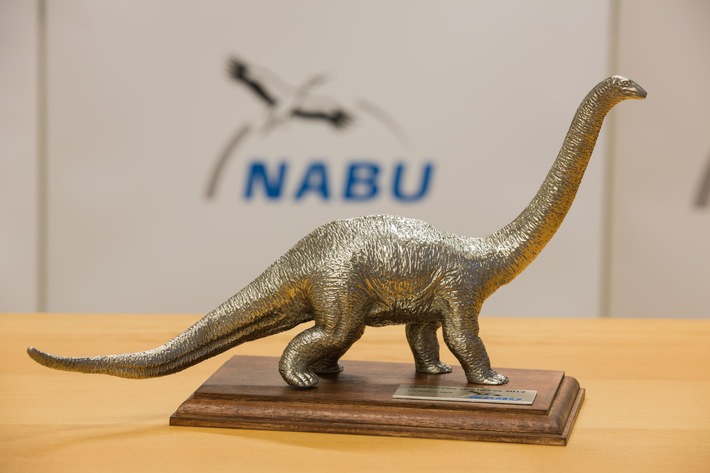 NABU:Philipp zu Guttenberg erhält &quot;Dinosaurier des Jahres 2015&quot;/
Negativ-Preis geht an Chef-Lobbyisten der Waldeigentümer