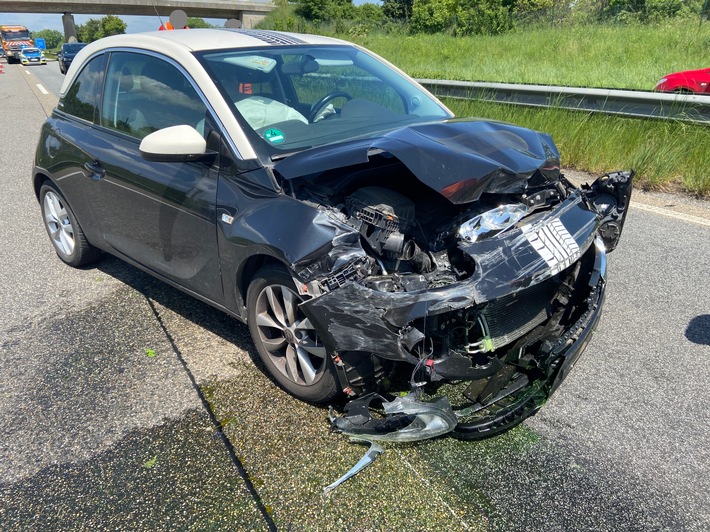 POL-PDLD: Autobahnunfall mit glimpflichem Ausgang