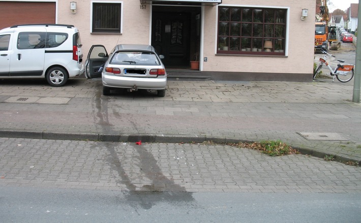 POL-BI: Angetrunkener PKW-Fahrer verwechselt Brems-und Gaspedal