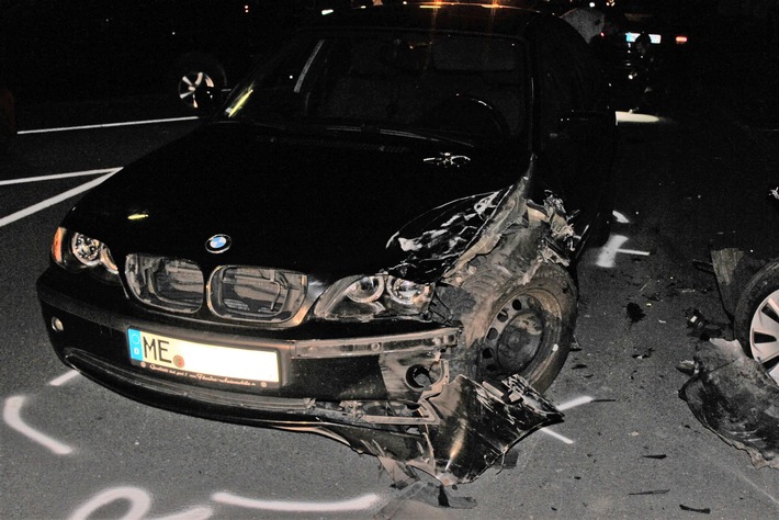 POL-ME: Trunkenheitsfahrt endete mit hohem Sachschaden - Velbert - 1905158