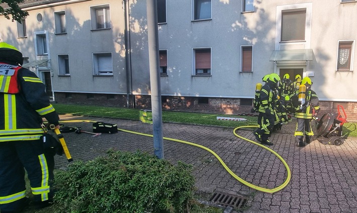 FW-OB: Kellerbrand durch Feuerwehr Oberhausen schnell gelöscht