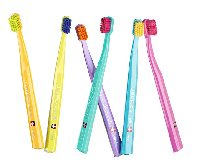 Avec plus de 7&#039;000 soies, Curaprox lance une brosse à dents pour les enfants particulièrement douce