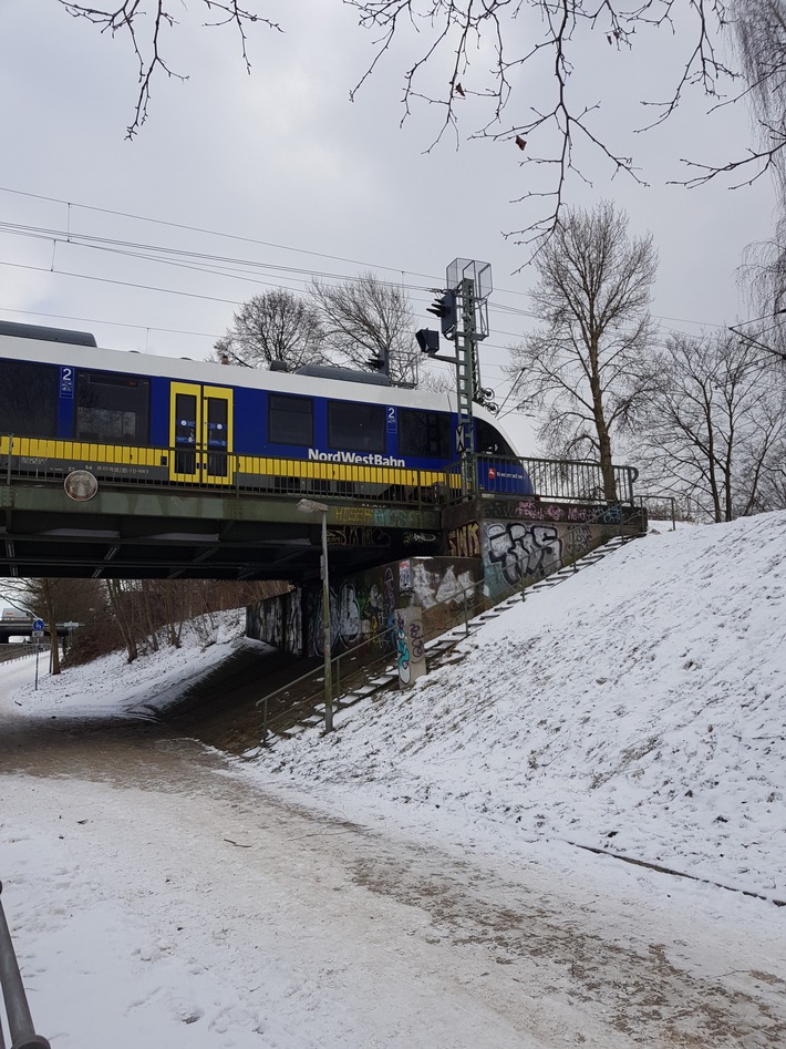 BPOL-HB: Rodelnde Kinder am Bahndamm verursachen Zugverspätungen