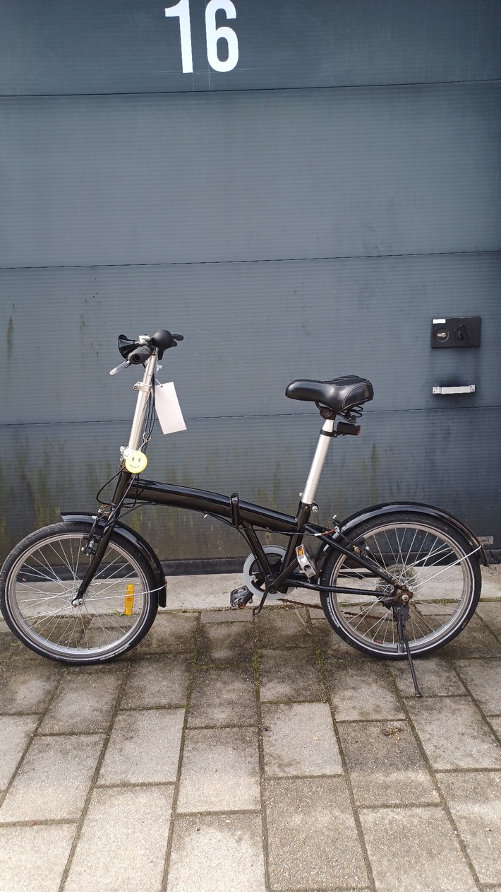 POL-WHV: Sichergestelltes Klappfahrrad - Eigentümer gesucht