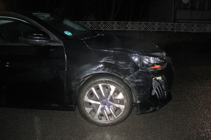 POL-HA: Verkehrsunfall mit hohem Sachschaden beim Überholen