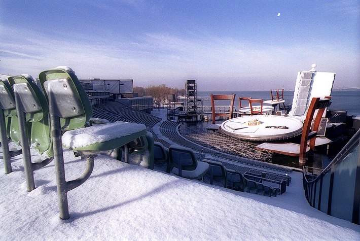 Paris am See: Winterpracht auf der weltgrössten Seebühne.