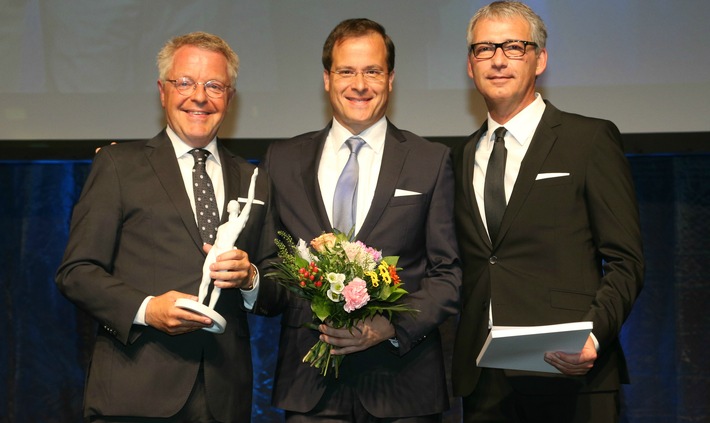 Höchste, bundesweite Auszeichnung der Oskar-Patzelt-Stiftung: Volksbank RheinAhrEifel ist &quot;Premier-Bank 2018&quot;