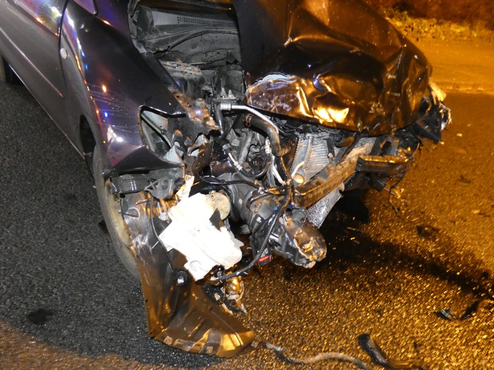 POL-CE: Verkehrsunfall mit einer schwer und vier leichtverletzten Personen
