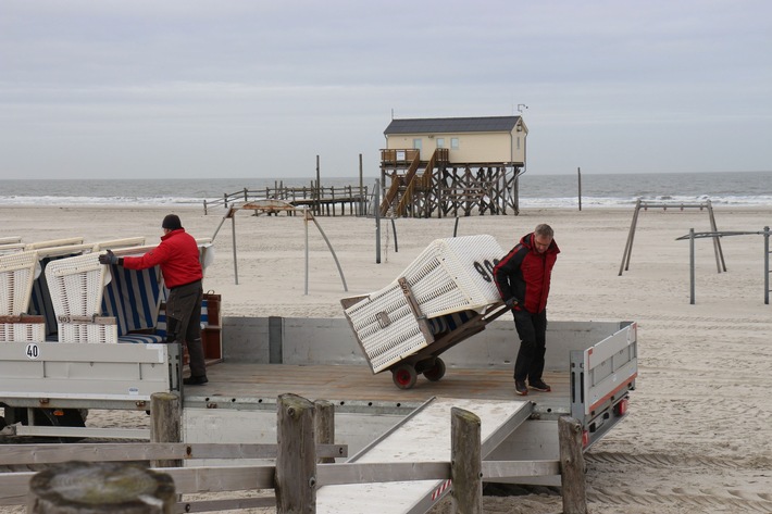 Saisoneröffnung in St. Peter-Ording - die Strandkorbsaison beginnt