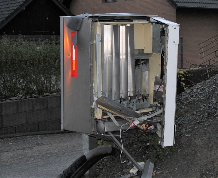 POL-RBK: Odenthal - Zigarettenautomat aufgesprengt