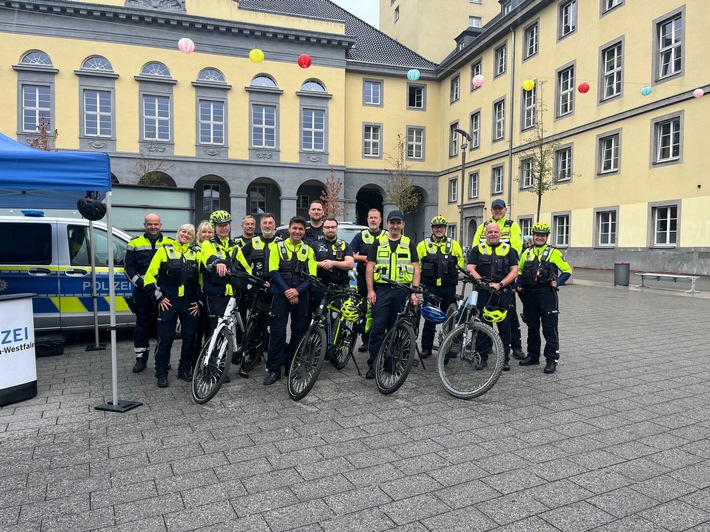 POL-BO: "Mit Rad und Tat für Sicherheit": Gemeinsamer Schwerpunkteinsatz von Polizei Bochum und Stadt Witten
