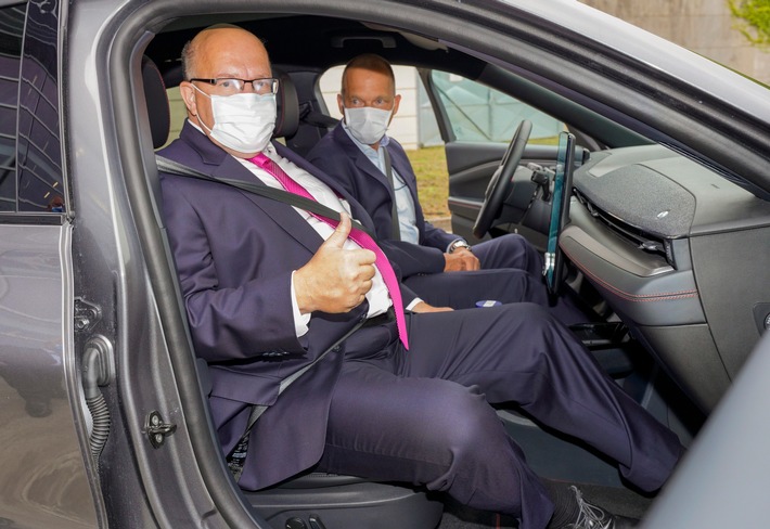 Bundeswirtschaftsminister Altmaier zu Besuch bei Ford