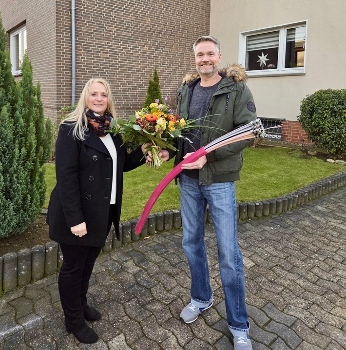 Apelern: Mit Lichtgeschwindigkeit ans Glas: 1. Kunde nach nur drei Tagen Bauzeit am Netz
